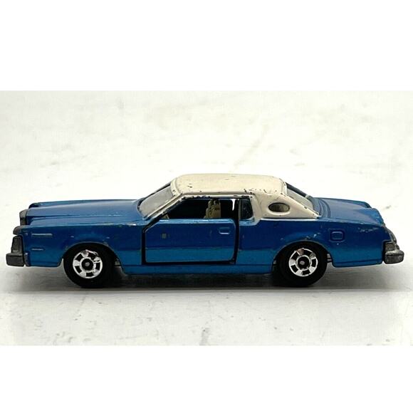 Vintage Tomica 1976 Ford Continental Mark IV Diecast Model Car Vehicle Toy - Picture 3 of 10
